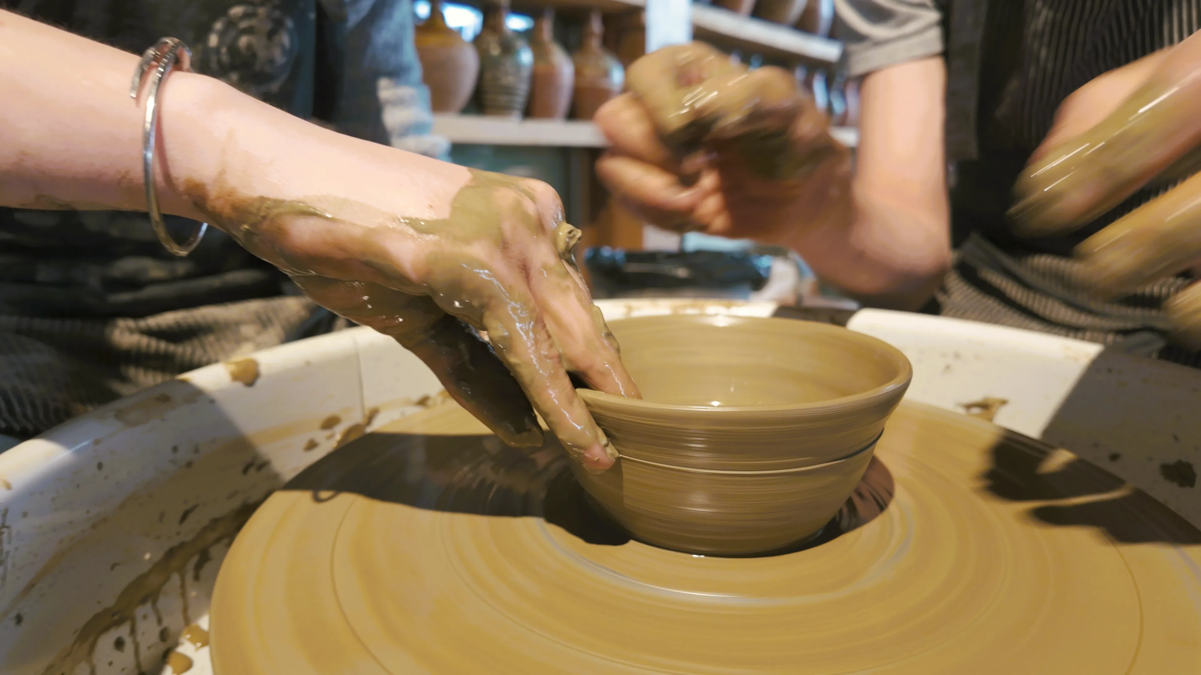 Atelier Lutars — modelare lut