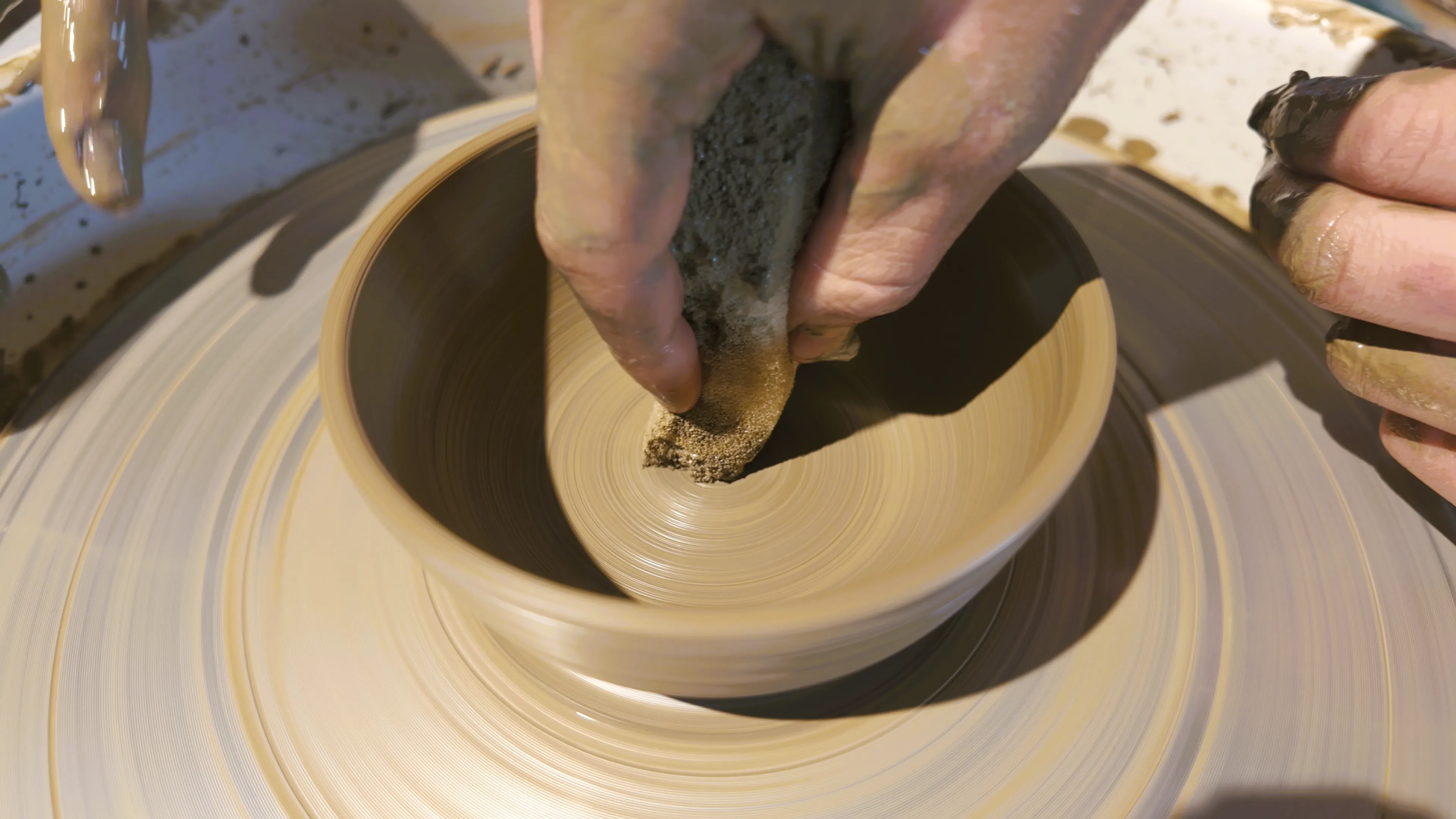 Atelierul mobil Lutars — ateliere de olărit la tine