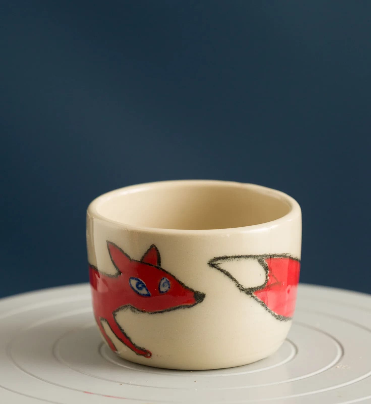 Bol ceramic pictat cu vulpe roșie