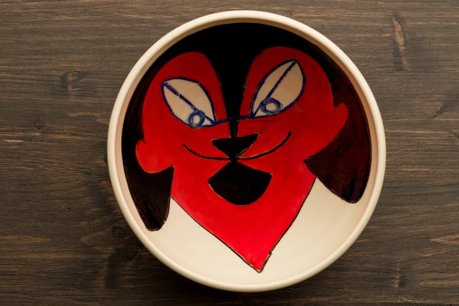 Bol ceramic pictat cu chip roșu și negru